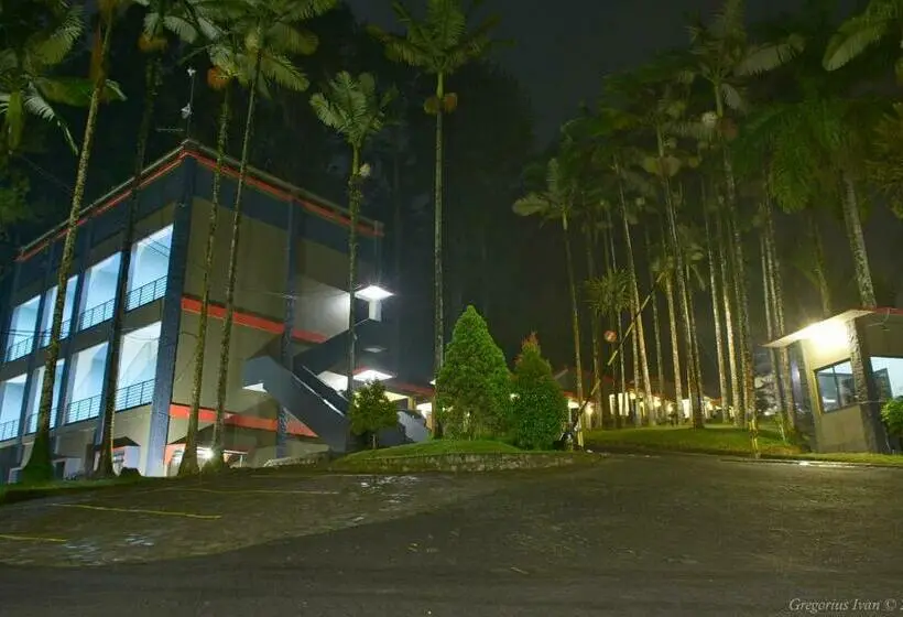 Camera Standard, Surya Hotel & Resort