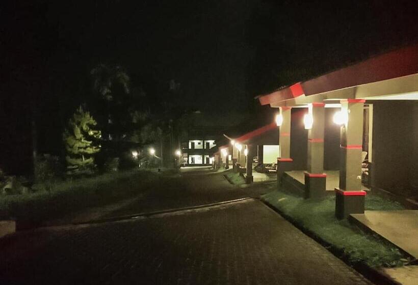 豪华房间, Surya Hotel & Resort