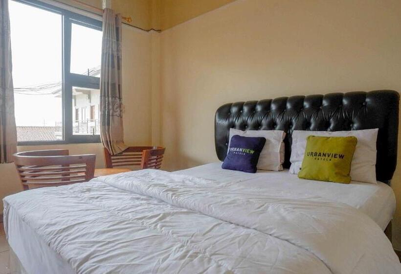 豪华房间, Urbanview Hotel Bergas Indah Bandungan By Reddoorz