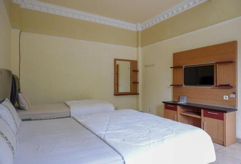 家庭间, Urbanview Hotel Bergas Indah Bandungan By Reddoorz