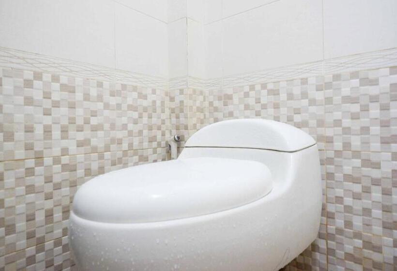 豪华房间, Urbanview Hotel Bergas Indah Bandungan By Reddoorz