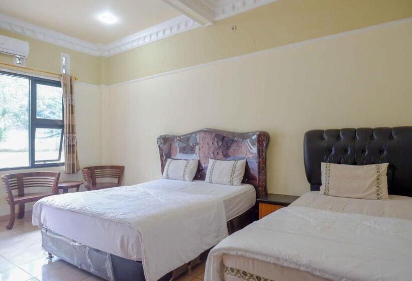 家庭间, Urbanview Hotel Bergas Indah Bandungan By Reddoorz