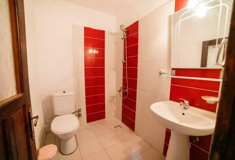 اتاق استاندارد سه نفره, Eucalyptus Pension