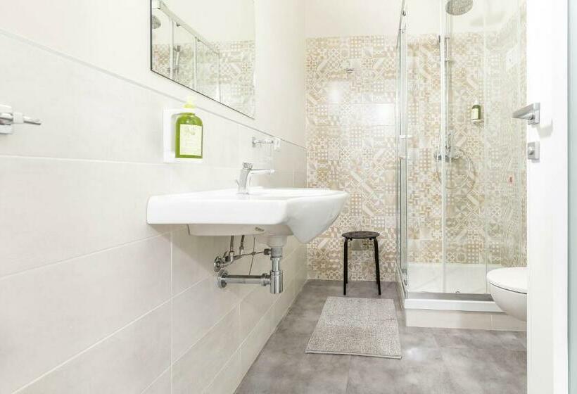 Номер Стандарт, Piccolo Catalunya Hostel