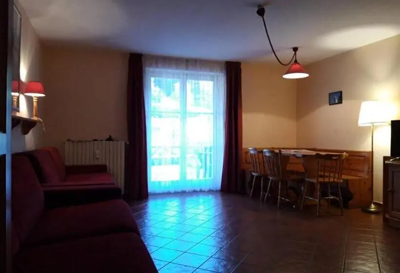 スタンダードスタジオ, Residenze Sonnenschein Casa Rossa