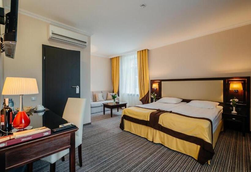 חדר סופריור, Optima Collection Chernihiv