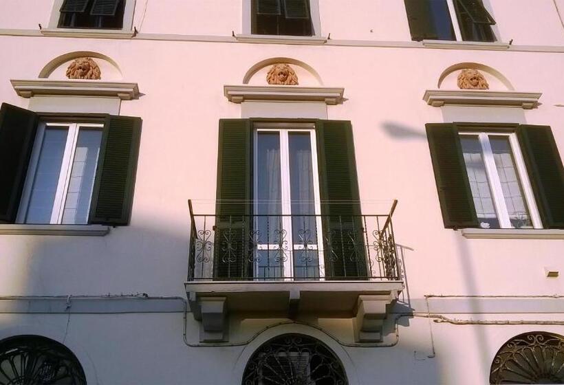 דירת שלושה חדרים, Dogana D Acqua Rooms & Art