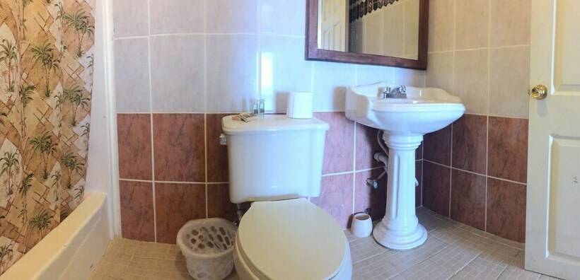 غرفه قياسيه سريرين مزدوجين, La Cueva Del Pirata