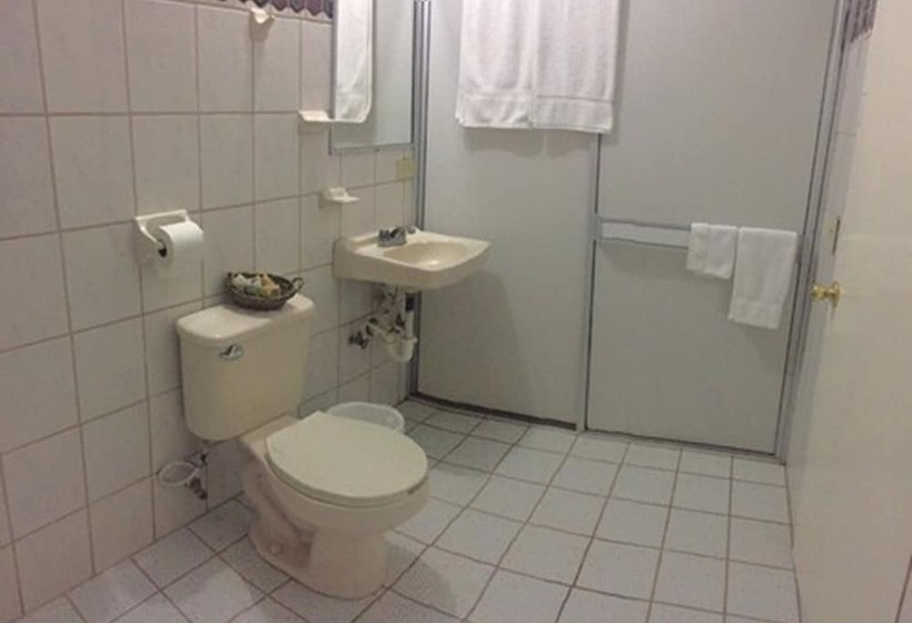 غرفه قياسيه سريرين مزدوجين, La Cueva Del Pirata