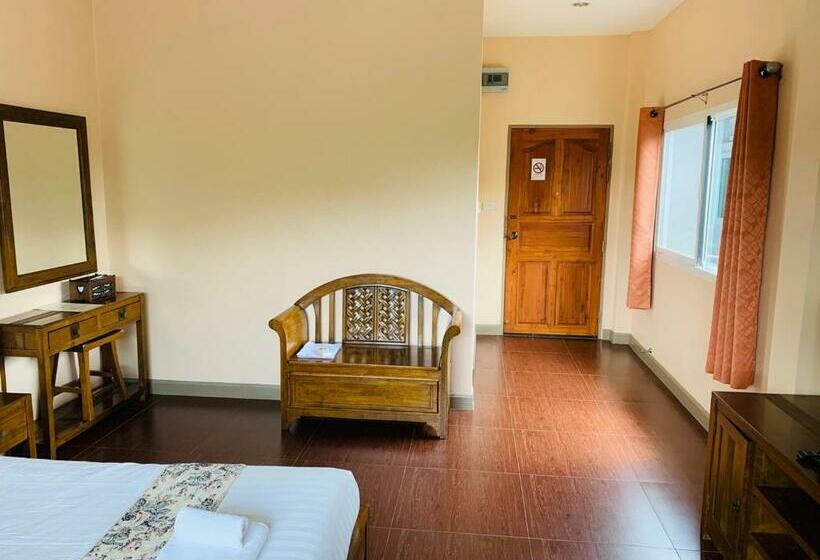 Quarto deluxe, Baan Suan Khun Yaiy