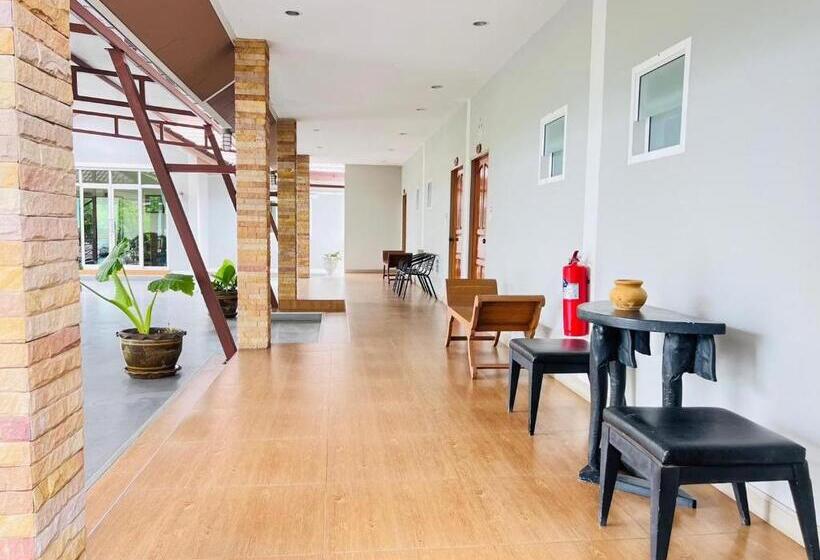 Quarto deluxe, Baan Suan Khun Yaiy