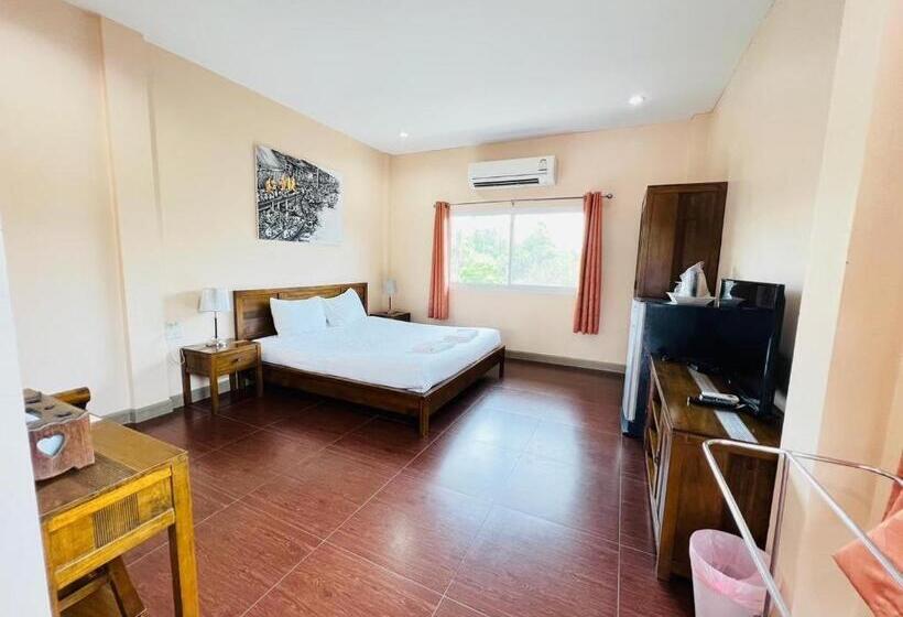 Quarto deluxe, Baan Suan Khun Yaiy