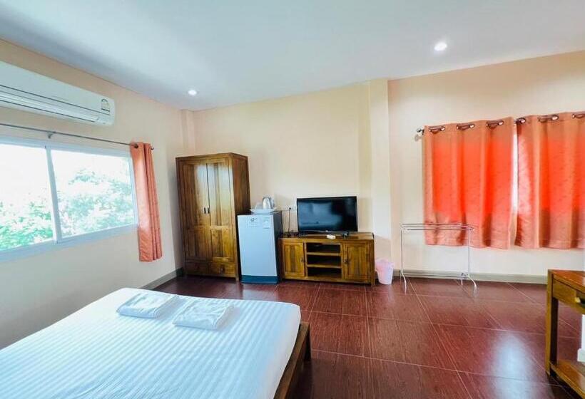 Quarto deluxe, Baan Suan Khun Yaiy