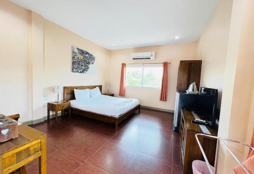 Quarto deluxe, Baan Suan Khun Yaiy