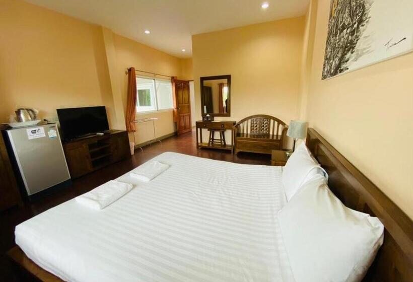 Quarto deluxe, Baan Suan Khun Yaiy