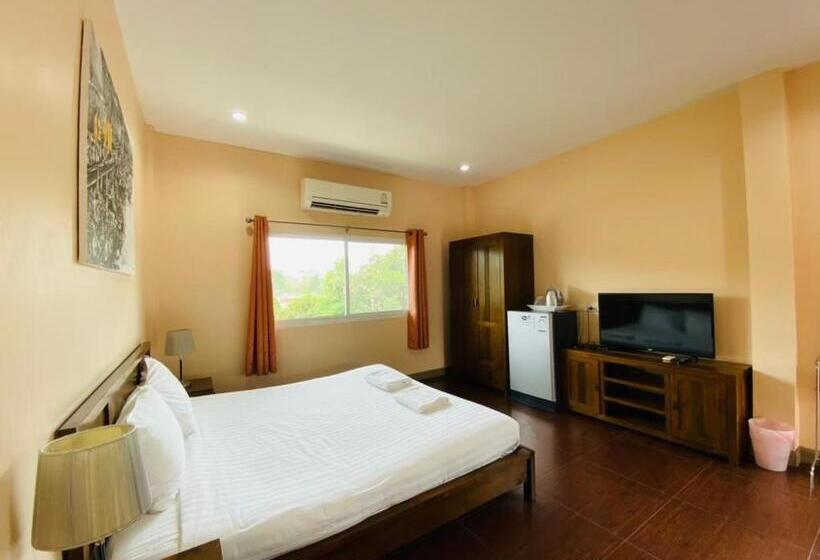 Quarto deluxe, Baan Suan Khun Yaiy