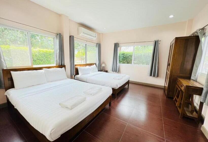 Suite, Baan Suan Khun Yaiy