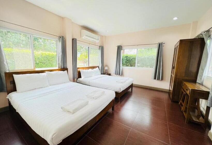 Suite, Baan Suan Khun Yaiy
