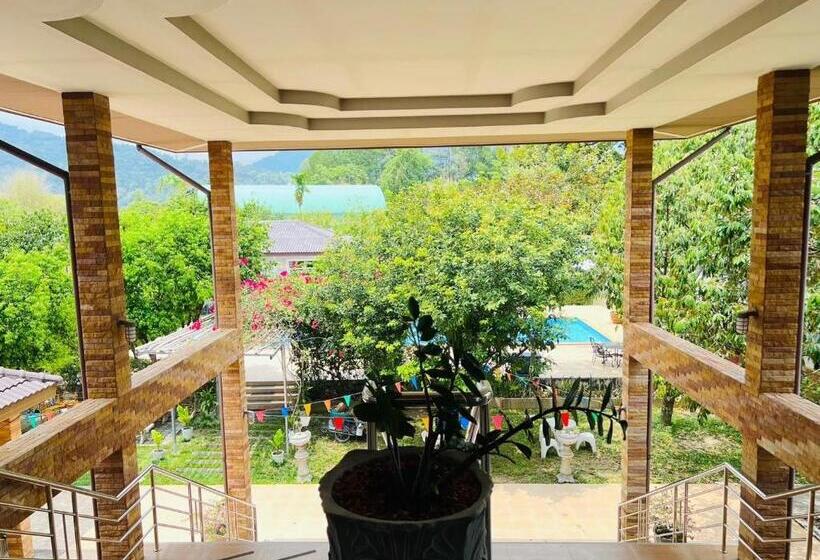 Suite Familiar, Baan Suan Khun Yaiy