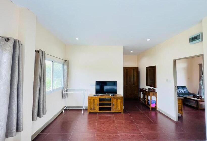 Suite Familiar, Baan Suan Khun Yaiy