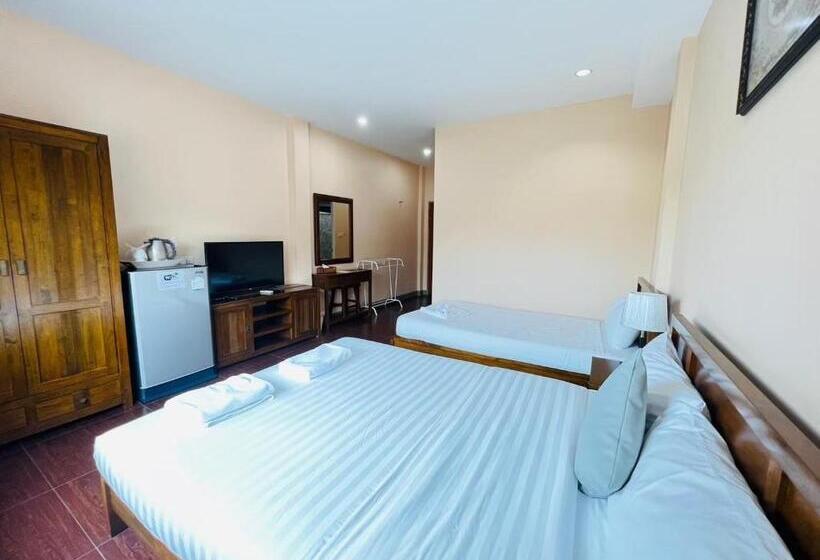 Трехместный Номер Deluxe, Baan Suan Khun Yaiy