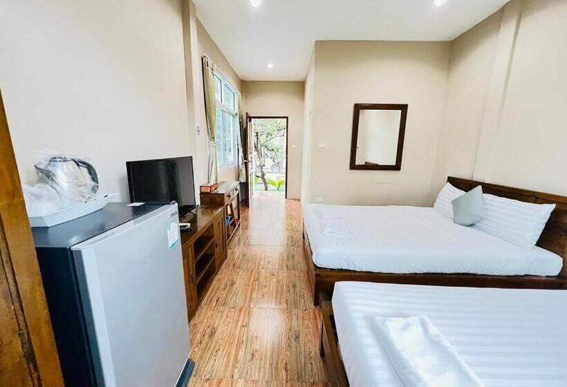 Quarto Triplo Standard Vista Jardim, Baan Suan Khun Yaiy