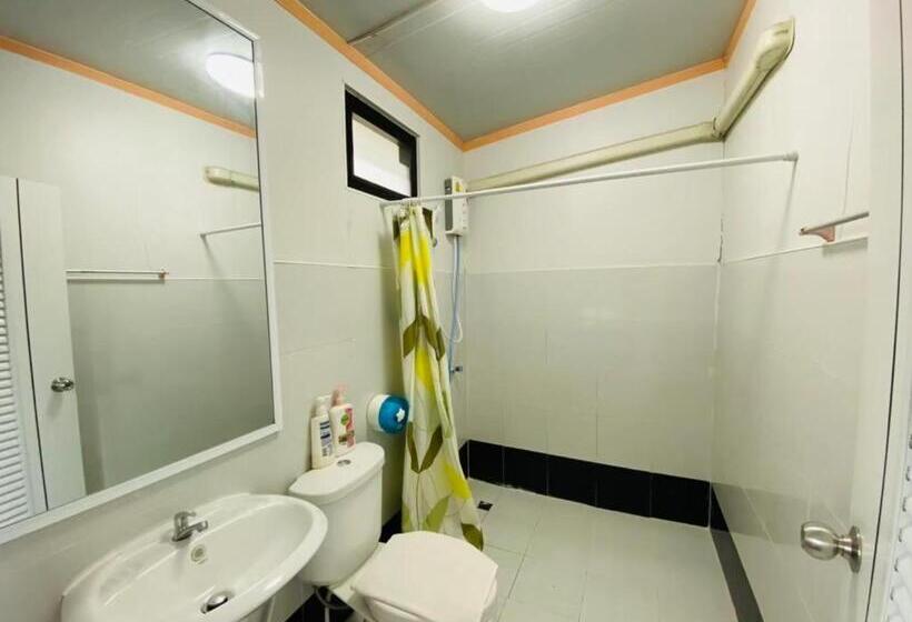 Quarto familiar vista piscina, Baan Suan Khun Yaiy