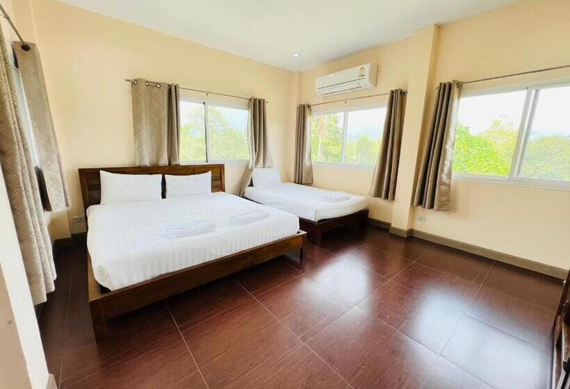 Suite Familiar, Baan Suan Khun Yaiy