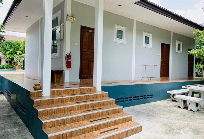 Quarto Triplo Standard Vista Jardim, Baan Suan Khun Yaiy