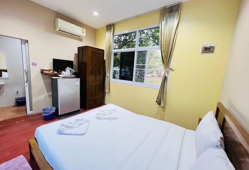 Casa 1 Dormitório, Baan Suan Khun Yaiy