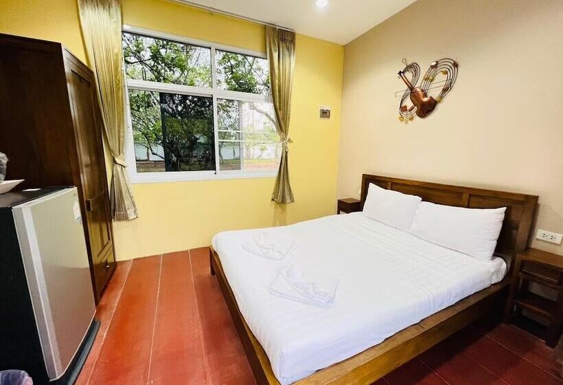 Casa 1 Dormitório, Baan Suan Khun Yaiy