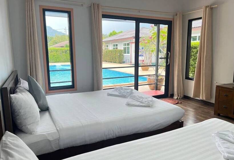 Quarto familiar vista piscina, Baan Suan Khun Yaiy