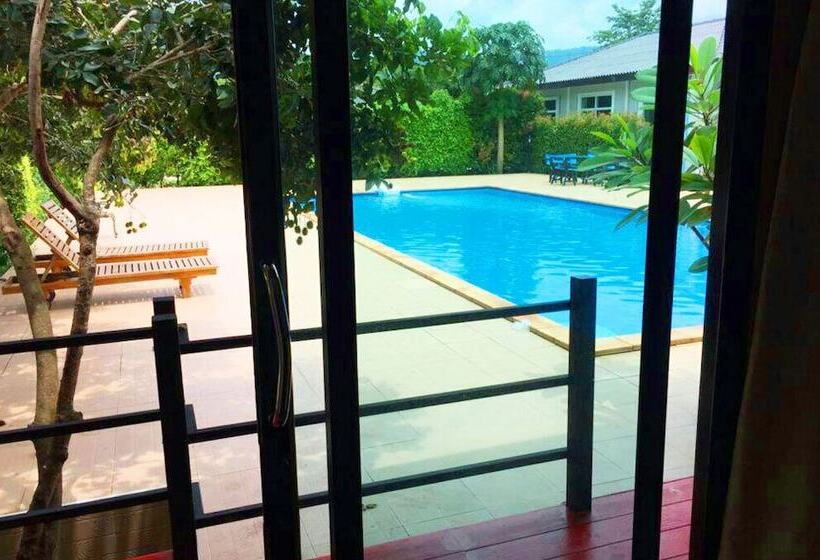 Quarto familiar vista piscina, Baan Suan Khun Yaiy