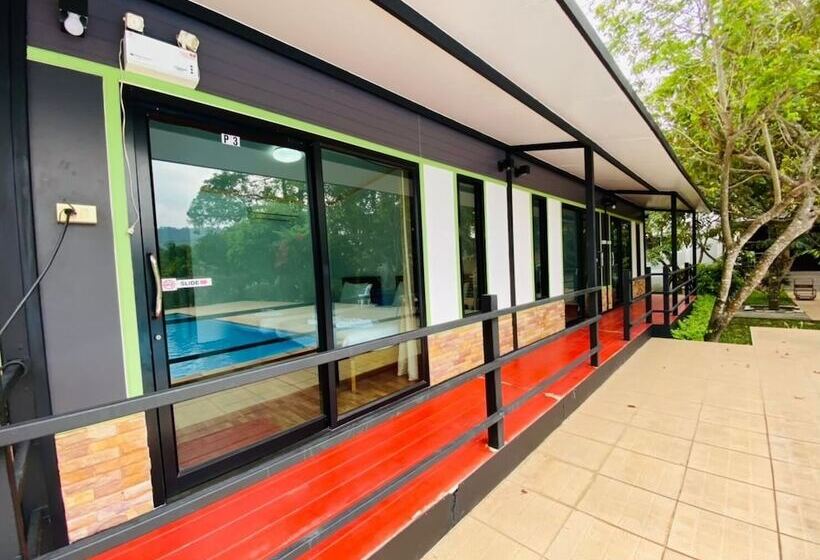 Quarto familiar vista piscina, Baan Suan Khun Yaiy