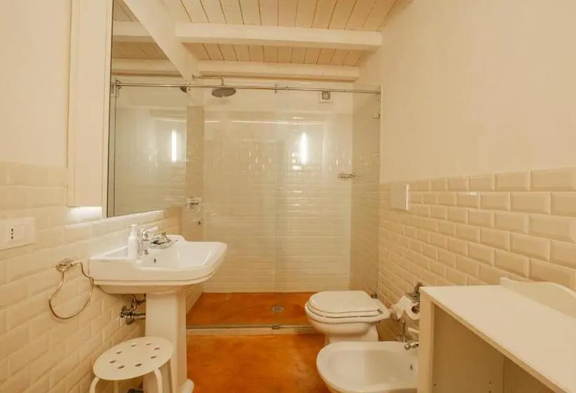 スタンダードスタジオ, Residence Corte San Carlo