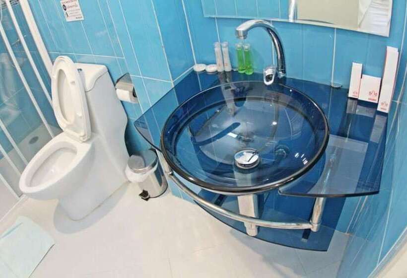 חדר דלוקס נוף בריכה, Bk Place