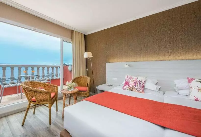 اتاق استاندارد با بالکن و چشم‌انداز دریا, Enotel Sunset Bay