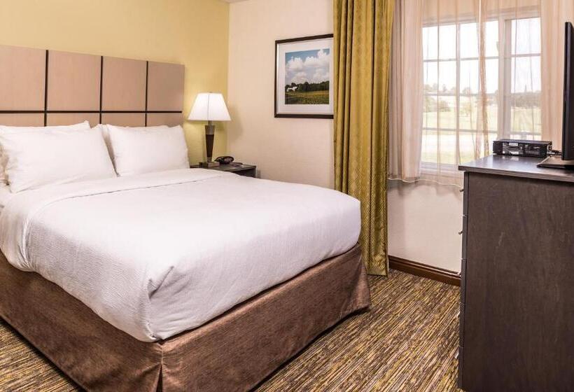 Люкс, Candlewood Suites   Topeka West, An Ihg