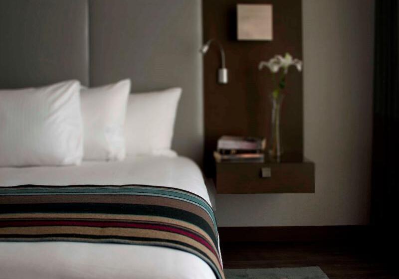 اتاق لوکس با تخت بزرگ, Casa Grande