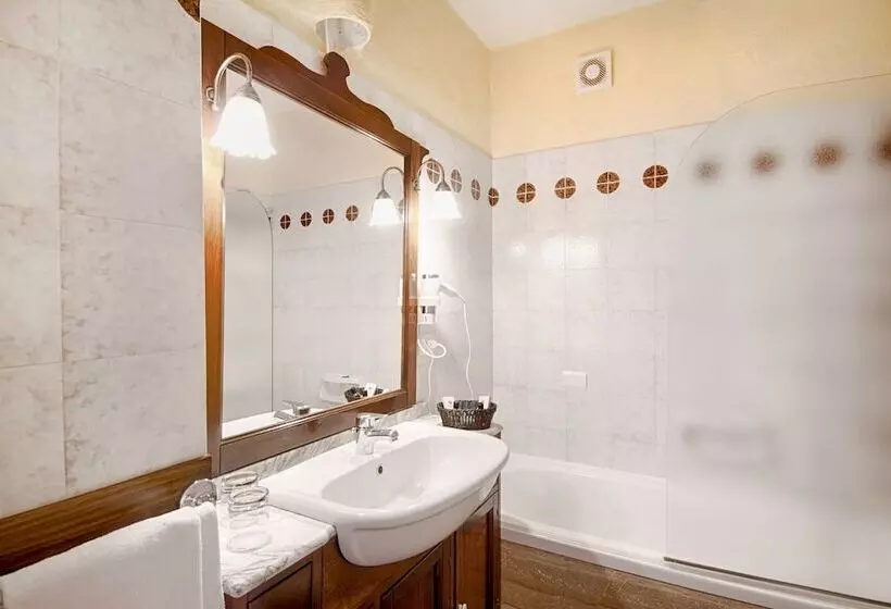اتاق استاندارد, Grand Hotel Smeraldo Beach