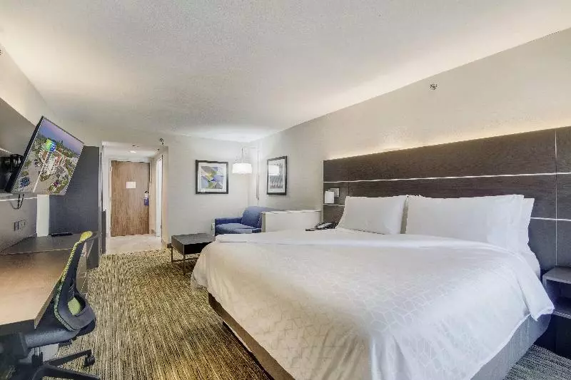 سوئیت برای معلولان, Holiday Inn Express & Suites Longview North, An Ihg
