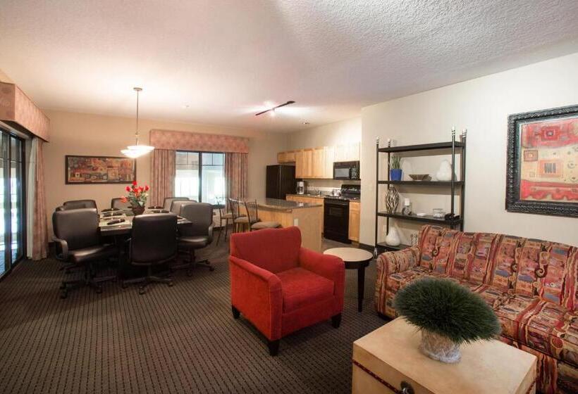 Люкс Кровать Кинг, Holiday Inn St. Paul Northeast Lake Elmo, An Ihg