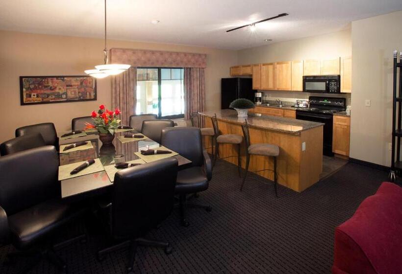 Люкс Кровать Кинг, Holiday Inn St. Paul Northeast Lake Elmo, An Ihg