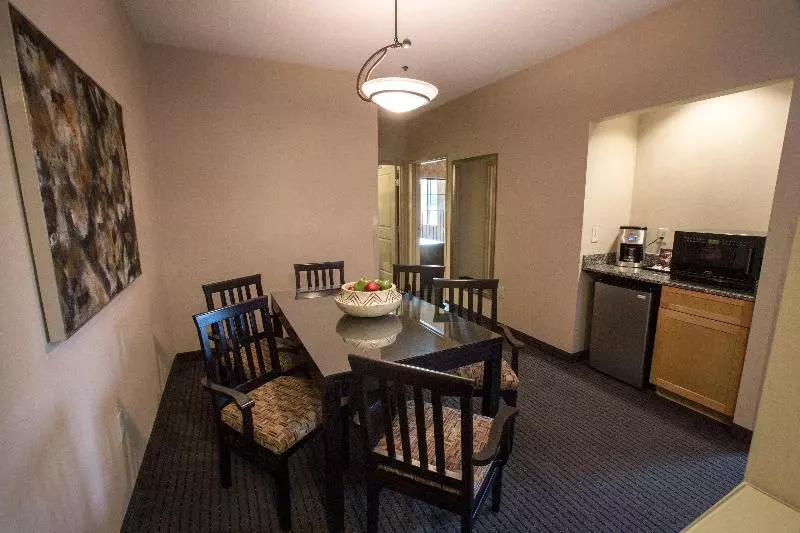 Sviitti King-vuode, Holiday Inn St. Paul Northeast   Lake Elmo, An Ihg