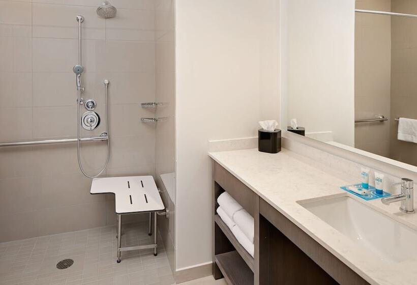 סוויטה מותאמת לאדם עם מוגבלויות, Hyatt House Emeryville