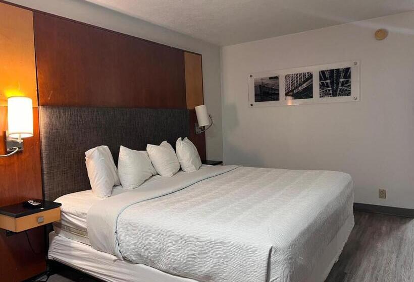 غرفة قياسية سرير كينج لذوى الإحتياجات الخاصة, Clarion Inn Idaho Falls Riverfront