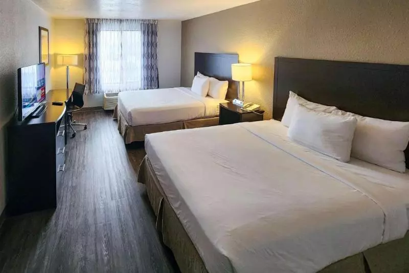 身障者適用キングサイズベッドルーム, Clarion Inn Idaho Falls Riverfront