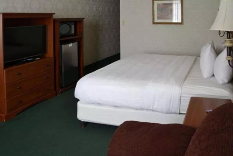 身障者適用キングサイズベッドルーム, Clarion Inn Idaho Falls Riverfront