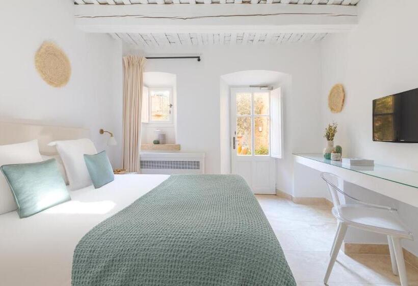 Номер Superior, Le Vieux Castillon