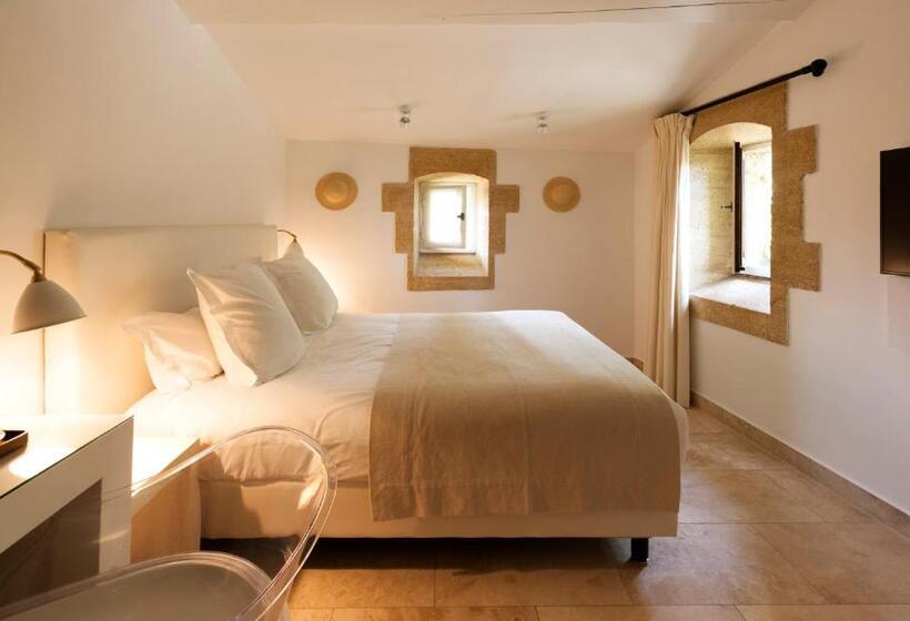 Номер Superior, Le Vieux Castillon